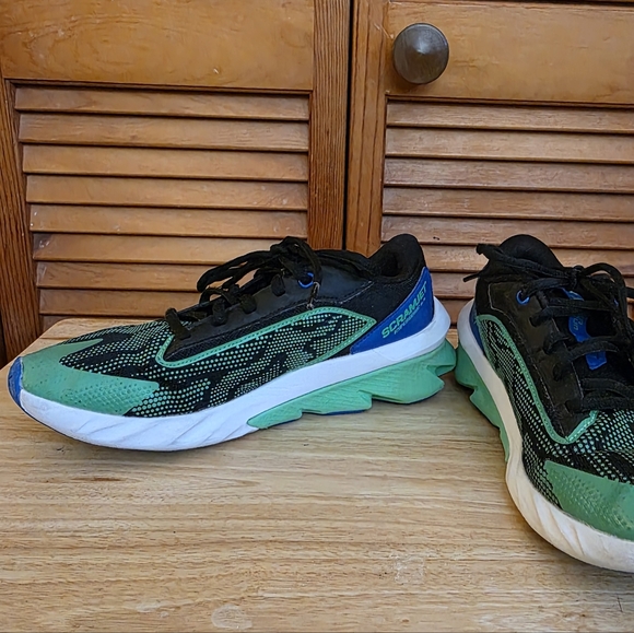 EUC Under Armour Charged Scramjet 4 Kids' Running Shoes Size 6Y - Picture 8 of 10